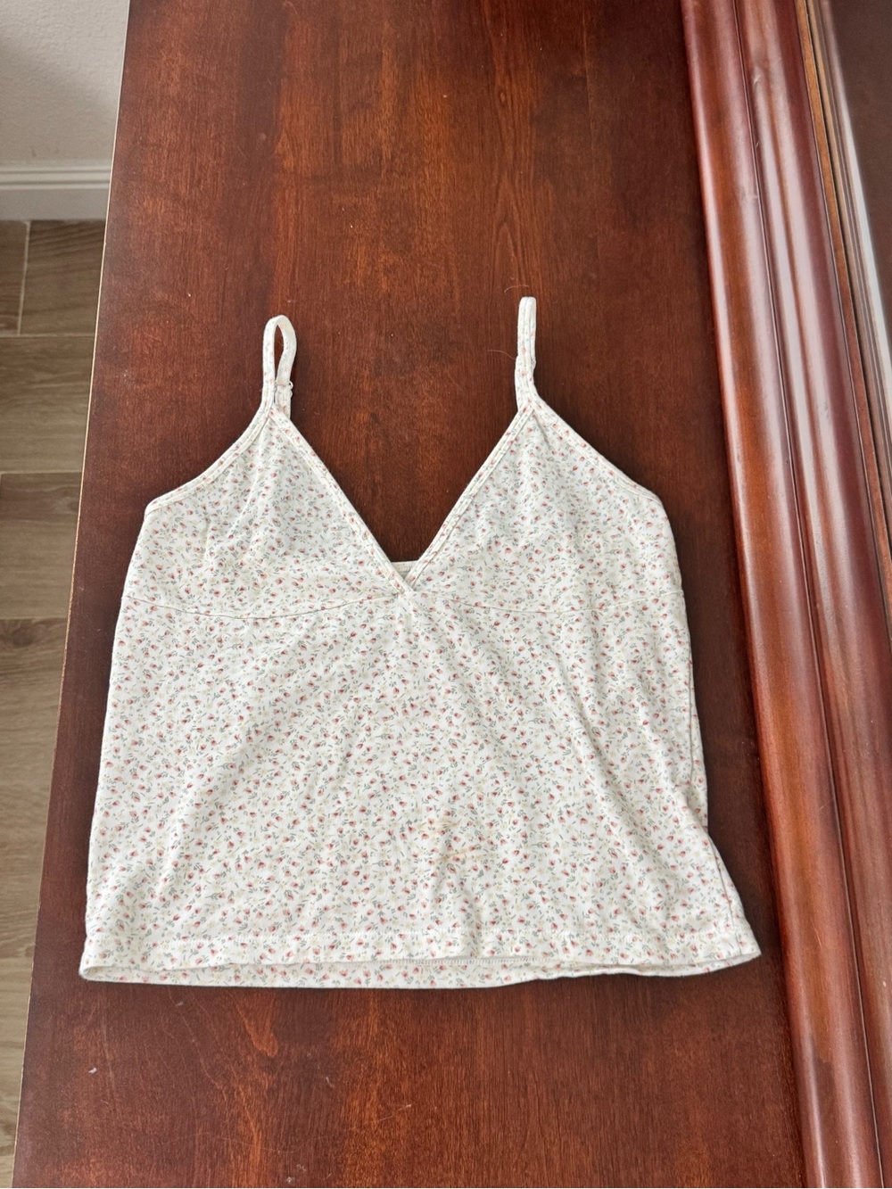 Brandy Melville Floral Print Spaghetti Strap Cami Top - White with Pink Floral